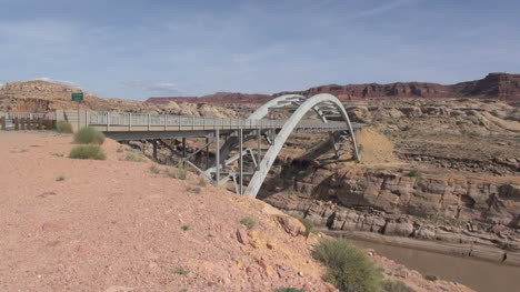Utah-Colorado-River-Bridge-In-Der-Nähe-Von-Hite-S
