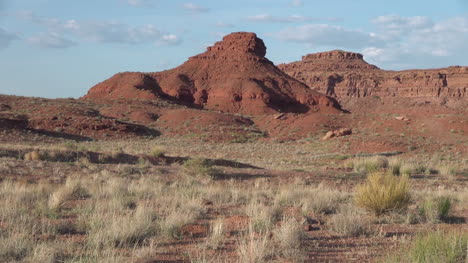 Acantilados-De-Utah-Cerca-De-Sombrero-Mexicano-S