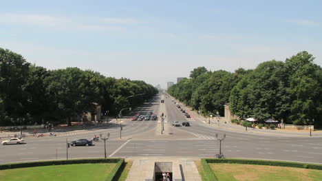 Alemania-Berlín-Siegessaule-(columna-De-La-Victoria)-Vista-Oeste-Abajo-Strase-Des-17-De-Junio