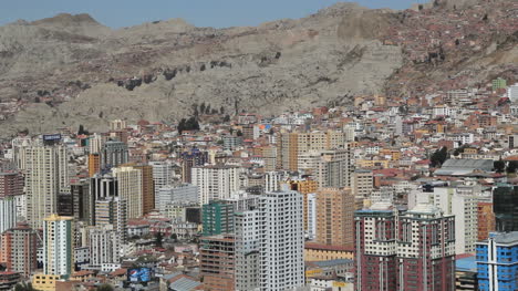 Blick-Auf-Die-Stadt-Von-La-Paz-Mit-Hochhäusern-C