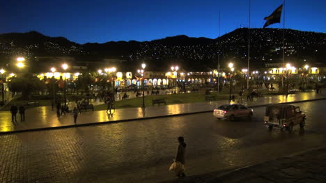 Cusco-Nacht-Plaza-Blick