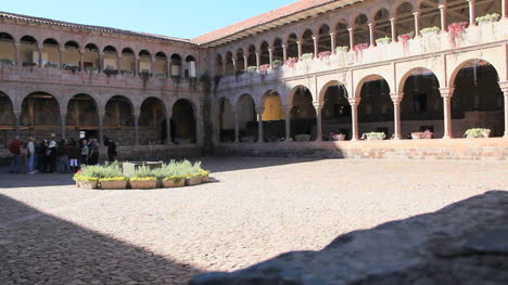 Cusco-Kirche-Und-Plaza