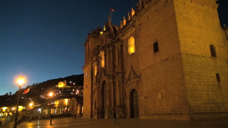 Kathedrale-Von-Cusco-Bei-Nacht