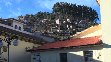 Cusco-neighborhood-on-a-hill