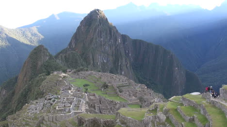 Machu-Picchu-early-morning-sun-hits-peak-top-s