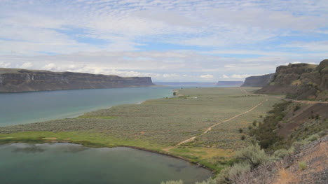 Washington-Grand-Coulee-Ufer-See-Breite-Ufer-Und-Weg