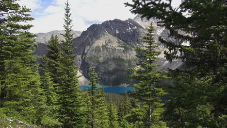Canada-Alberta-Moraine-Lake-view-from-Eiffel-Lake-Trail