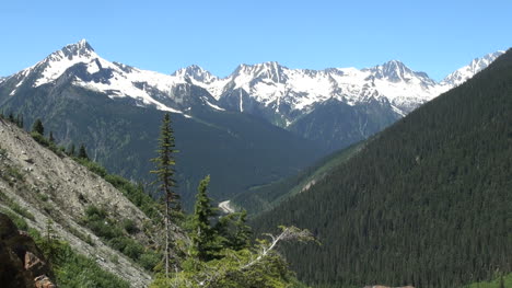 British-Columbia-Gletscher-Np-Mt-Sir-Mcdonald-Mit-Tal-S