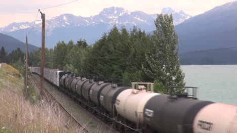 British-Columbia-Mount-Robson-train-by-Moose-Lake-time-lapse-s