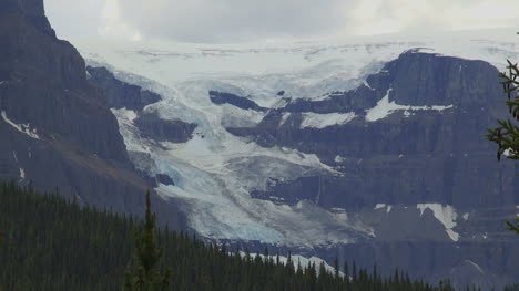 Kanada-Icefields-Parkway-Columbia-Icefield