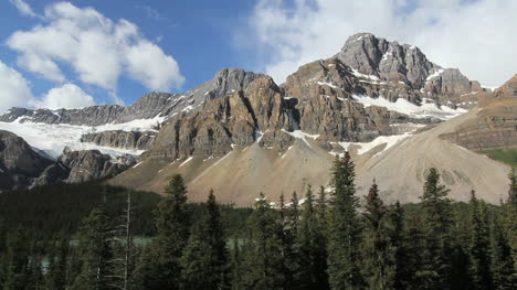 Kanadische-Rocky-Mountains-Mit-Schutthängen