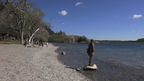 Canada-Alberta-Waterton-Lakes-Prince-of-Wales-Hotel-standing-on-rock-16