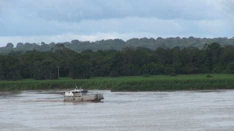 Amazon-River-with-river-boat