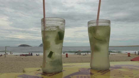 Rio-De-Janeiro-Ipanema-Beach-Drinks