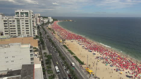 Rio-De-Janeiro-Ipanema-Strandmenge-Am-Samstag