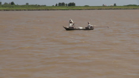 Brasil-Santarem-Canoa-Con-Pescador-S