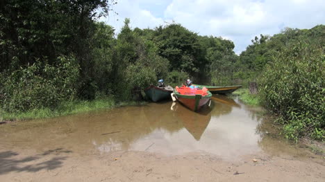 Kanulandung-Am-Amazonas