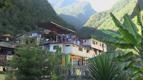 Peru-Aguas-Calientes-house-on-hillside