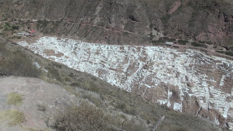 Peru-Salzpfannen-Am-Hang