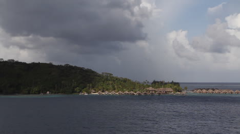 Bora-Bora-Überwasserresort-In-Der-Lagune