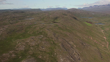 Greenland-looking-at-a-glaciated-valley-from-above