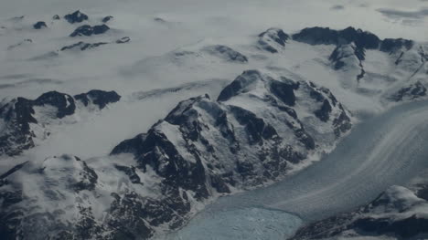 Glaciar-Del-Valle-De-Groenlandia-Desde-Arriba