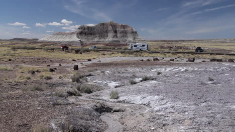 Tráfico-Turístico-Del-Parque-Nacional-Del-Bosque-Petrificado-De-Arizona