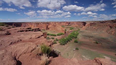 Arizona-Canyon-de-Chelly-stream-course-and-valley-from-Tsego-Overlook