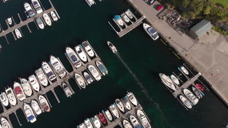 Aerial-footage-of-small-boat-harbour-in-Haugesund,-Norway-1