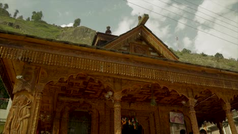 Hindu-Tempel-In-Manikaran---Holztempel---Himachal-Pradesh-Indien