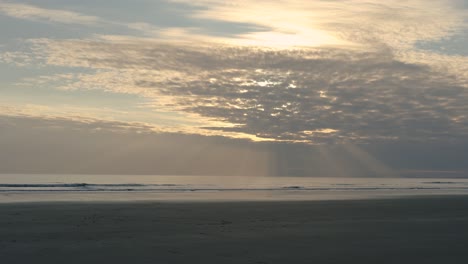 The-beach-at-Barmouth,-Gwynedd,-Wales-UK