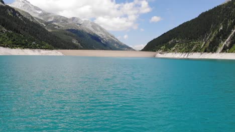 Imágenes-De-Drones-Del-Mar-Glaciar-Schlegeis-En-Zillertal