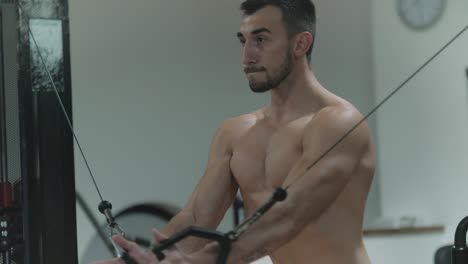 --Male-workout-in-the-gym---4K-60fps-normal-speed-4