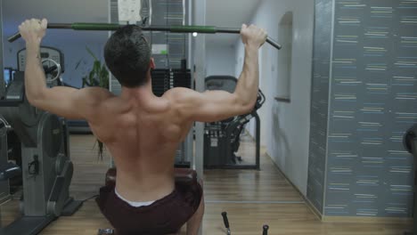 --Male-workout-in-the-gym---4K-60fps-normal-speed-11