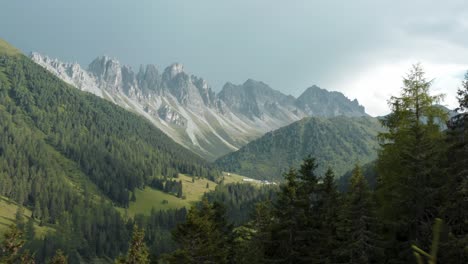 Video-De-Drones-De-Los-Alpes-Austriacos