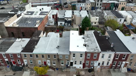 Aerial-of-row-homes,-residential-housing-neighborhood-in-downtown-urban-city-in-USA