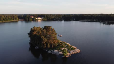Tiny-island-on-a-lake