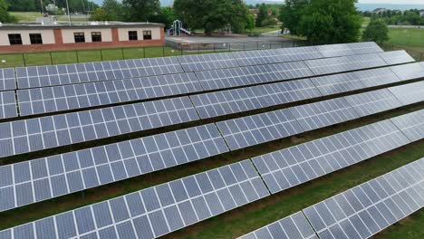 Solar-panel-arrays-at-American-school