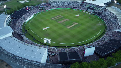 Fast-rotate-shot-at-the-Ageas-Bowl