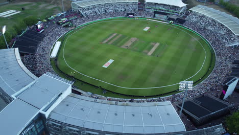 Fast-rotate-at-the-Ageas-Bowl