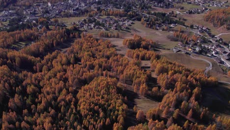 Cortina-d'Ampezzo-Dolomites-comune-town-in-alpine-valley,-autumn-season,-aerial