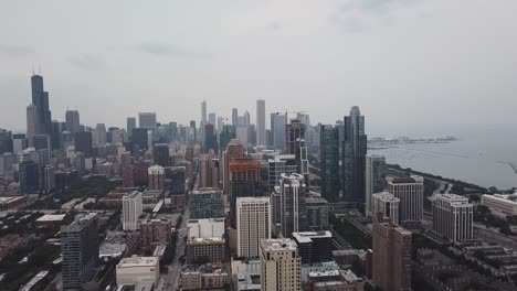 Aerial-footage-of-Chicago's-skyline