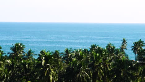 Beautiful-blue-sea-at-coast-of-Mui-ne,-Vietnam