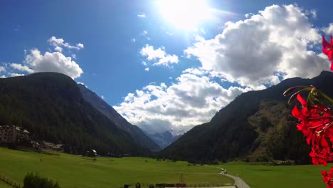 Timelapse-De-Nubes-Sobre-Las-Montañas-De-Gran-Paradiso