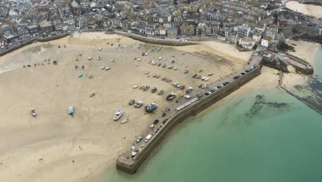 View-From-Above-Of-St-Ives-Lighthouse-On-Smeatons-Pier-Near-St-Ives-Harbour-In-Cornwall,-UK