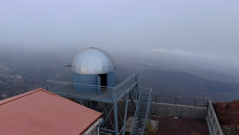 Luftaufnahme-Der-Kuppel-Des-Temisas-observatoriums-In-Der-Gemeinde-Aguimes-Auf-Der-Insel-Gran-Canaria