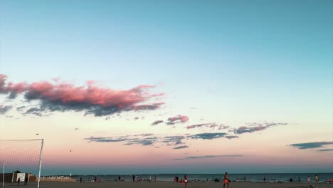 Rosse-Cloudy-with-blue-and-rose-sky-at-the-evening-on-the-beach