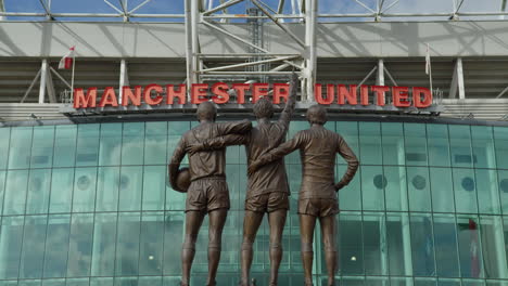 Holy-Trinity-Manchester-United-Stadium.-Best,-Law,-Charlton-4