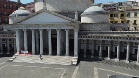 A-close-up-of-the-church-in-Plebiscito-Plaza,-Naples,-Italy