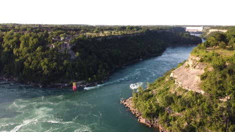 Cataratas-Del-Niágara-Ontario-En-El-Verano-Por-La-Tarde-1